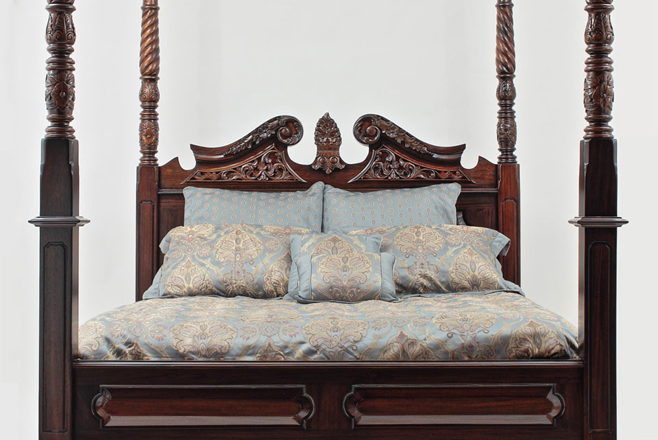 category-chippendale-beds